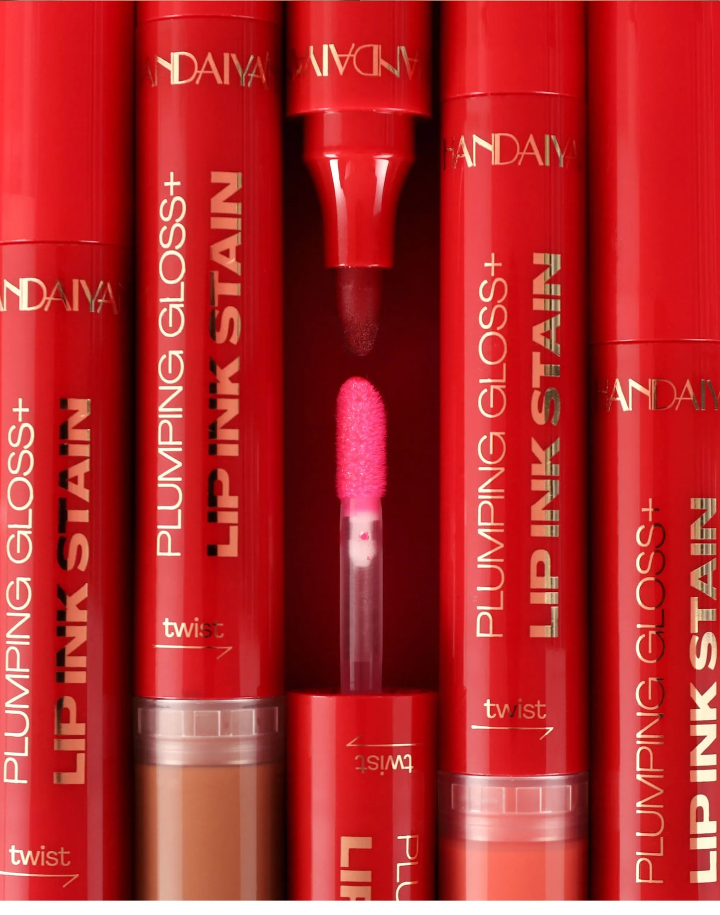 2-σε-1 Matte Lip Liner & Plumping Lip Gloss – Για Τέλειο Σχήμα & Όγκο στα Χείλη
Αποκτήστε το απόλυτο look στα χείλη σας με ένα μόνο προϊόν. Από τη μία πλευρά, το ματ μολύβι προσφέρει απόλυτο έλεγχο στο περίγραμμα, και από την άλλη, το lip gloss χαρίζει άμ