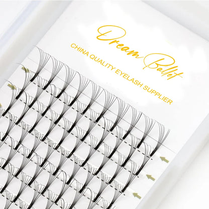 Αναβαθμίστε την υπηρεσία extension βλεφαρίδων σας με τα Premium Quality Volume Fans. Σχεδιασμένες για εφαρμογή τύπου Russian Volume, οι προ-κατασκευασμένες βεντάλιες 3D/5D προσφέρουν άμεσο, πλούσιο όγκο και μειώνουν δραστικά τον χρόνο εφαρμογής.

Το Κλειδ